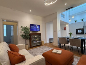 Spacious, Worcester city centre 2 bedroom apartment